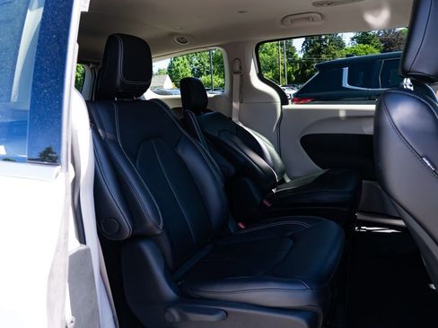 Used 2017 Dodge Grand Caravan GT FWD image 20
