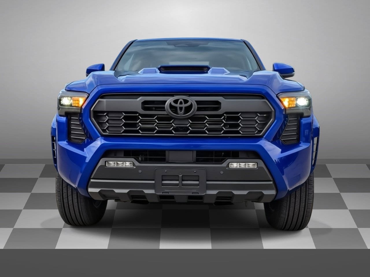 Used 2024 Toyota Tacoma TRD Sport w/ TRD Sport Upgrade Package AWD/4WD image 2