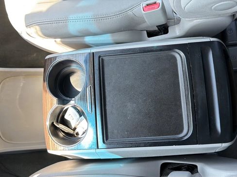 Used 2017 Toyota Sienna XLE w/ XLE Navigation Package FWD image 21