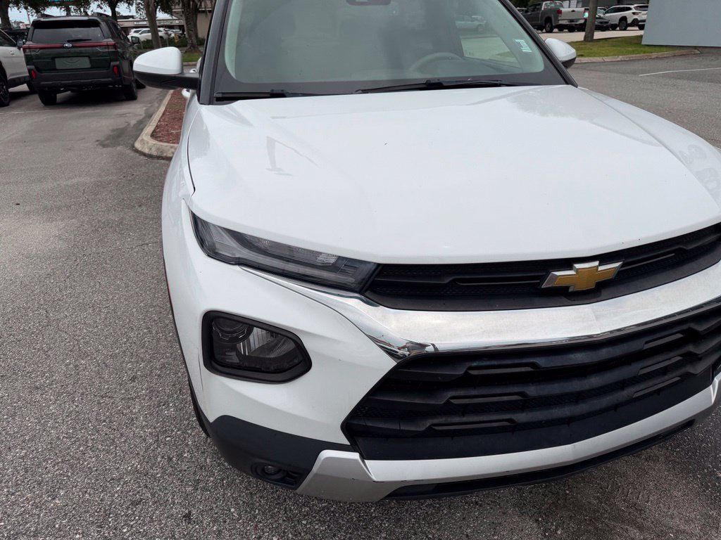 Used 2021 Chevrolet TrailBlazer LT w/ Convenience Package FWD image 14
