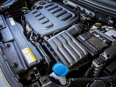 New 2026 Volkswagen Tiguan SE R-Line image 12