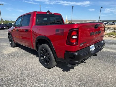 New 2026 RAM 1500 Laramie AWD/4WD image 3