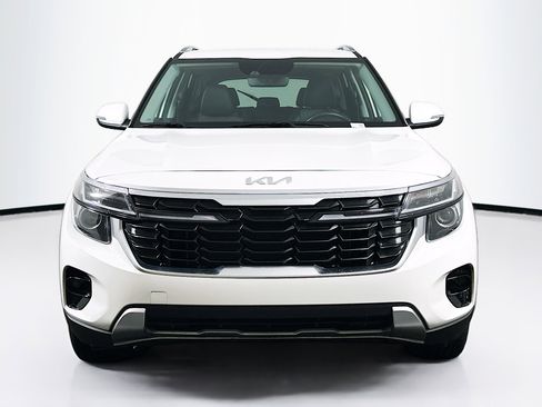 Used 2025 Kia Seltos S image 2