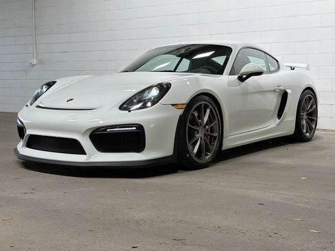Used 2016 Porsche Cayman GT4 image 1
