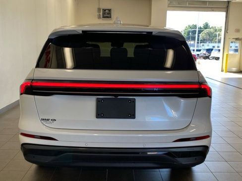 New 2025 Lincoln Nautilus Premier w/ Equipment Group 102A image 30