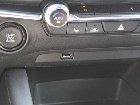 Used 2021 MAZDA MAZDA3 s FWD image 25