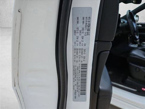 Used 2019 Jeep Grand Cherokee High Altitude RWD image 25