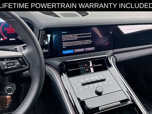 Used 2025 Porsche Panamera 4 w/ Premium Package AWD/4WD image 8