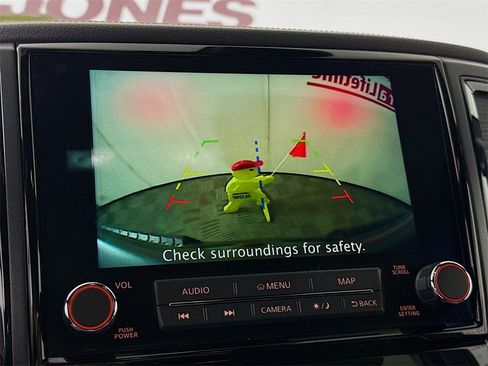 Used 2024 Nissan Titan PRO-4X image 5