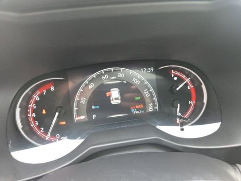 Used 2025 Toyota RAV4 XLE image 14