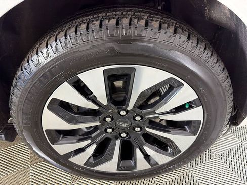 Used 2025 Ford Expedition Max Platinum w/ Driver's Package image 14