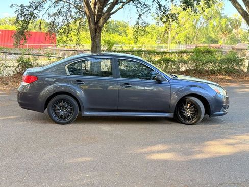Used 2011 Subaru Legacy 2.5i image 4
