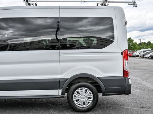 Used 2017 Ford Transit 150 XLT RWD image 7