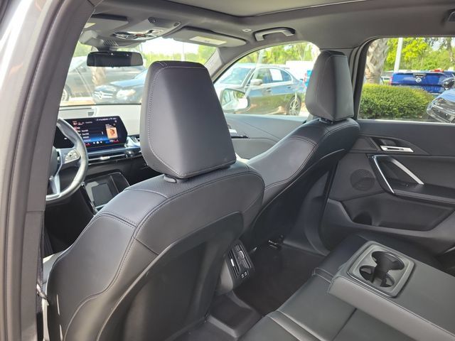 Used 2025 BMW X1 xDrive28i AWD/4WD image 11