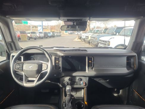 Certified 2024 Ford Bronco Badlands w/ Sasquatch Package image 20