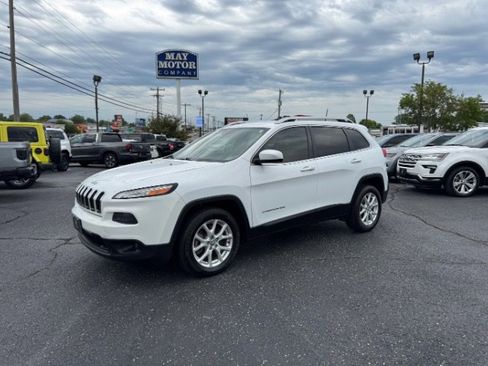 Used 2018 Jeep Cherokee Latitude Plus FWD image 1