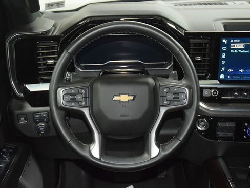 Used 2024 Chevrolet Silverado 1500 High Country w/ High Country Premium Package AWD/4WD image 38