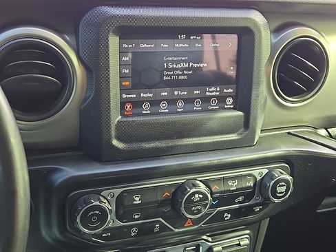 Used 2020 Jeep Wrangler Unlimited Sport image 16