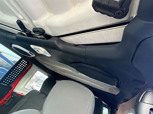 Used 2021 Jeep Wrangler Unlimited Islander image 20