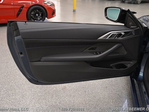 Used 2025 BMW M440i Convertible RWD image 32
