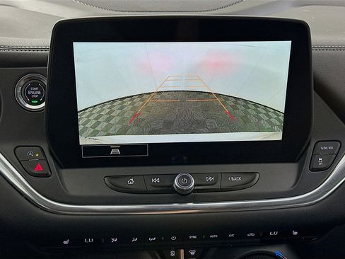 Used 2024 Chevrolet Blazer LT FWD image 22