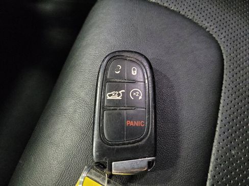 Used 2019 Jeep Cherokee Limited AWD/4WD image 32