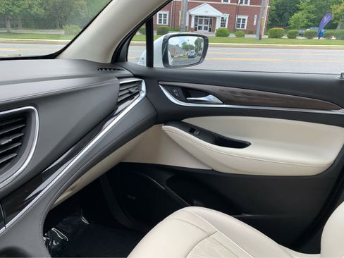 Used 2024 Buick Enclave Avenir w/ Avenir Technology Package FWD image 23