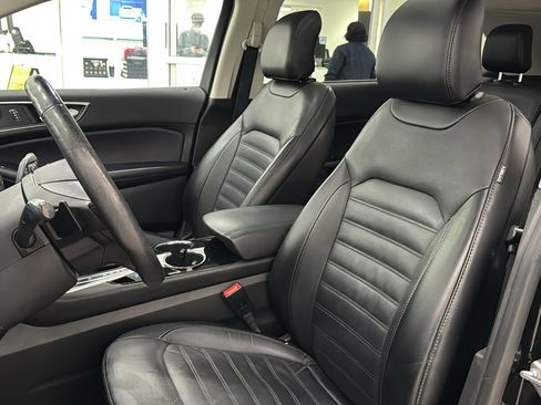 Used 2016 Ford Edge SEL w/ Equipment Group 201A image 24