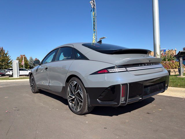 Used 2024 Hyundai Ioniq 6 SEL AWD/4WD image 2