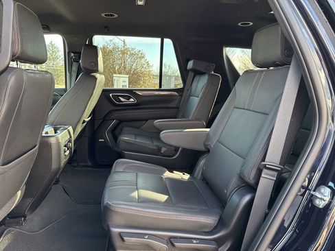 Used 2022 Chevrolet Tahoe RST w/ Luxury Package image 13