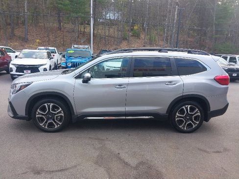 Used 2023 Subaru Ascent Limited w/ Technology Package image 5