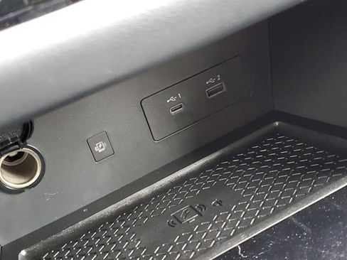 Certified 2025 Nissan Pathfinder SL image 19