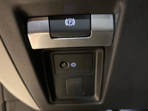 Used 2020 Land Rover Defender 110 S image 18