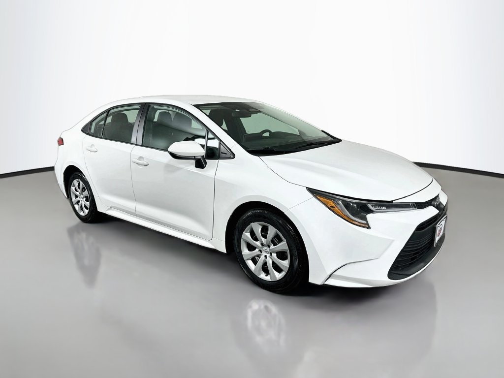 Certified 2024 Toyota Corolla LE FWD image 3