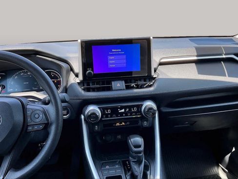 Used 2024 Toyota RAV4 XLE FWD image 6