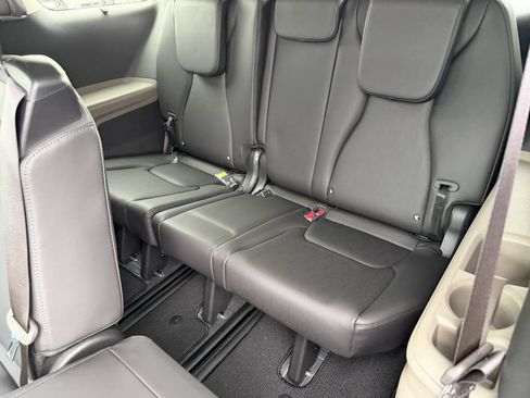 New 2026 Kia Carnival SX FWD image 21