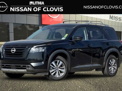 Certified 2023 Nissan Pathfinder SL w/ Lighting Package (N92)