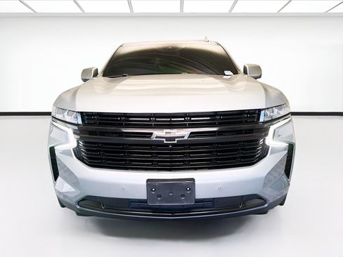 Used 2024 Chevrolet Tahoe LT w/ Luxury Package RWD image 2
