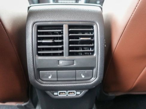 Used 2022 Volkswagen Passat 2.0T image 26