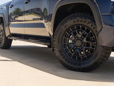 Used 2025 Toyota Tundra SR5 AWD/4WD image 3