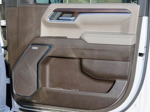 Used 2023 GMC Sierra 1500 SLT w/ SLT Premium Package image 18