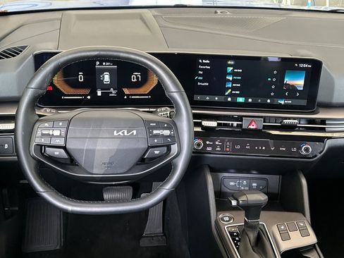 Used 2026 Kia Sportage EX w/ EX Panorama Roof Package image 15