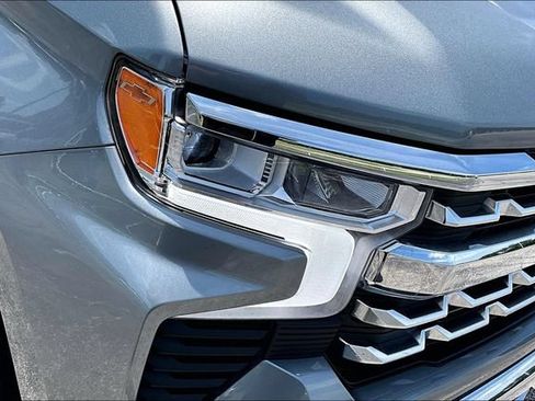Used 2025 Chevrolet Silverado 1500 LTZ AWD/4WD image 33