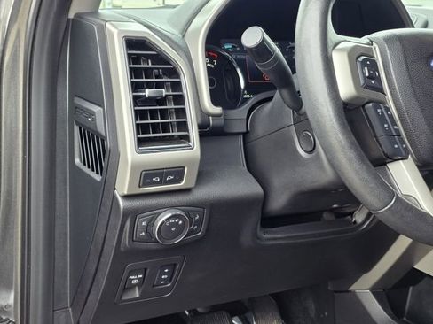 Used 2018 Ford F150 Lariat w/ Equipment Group 502A Luxury image 19