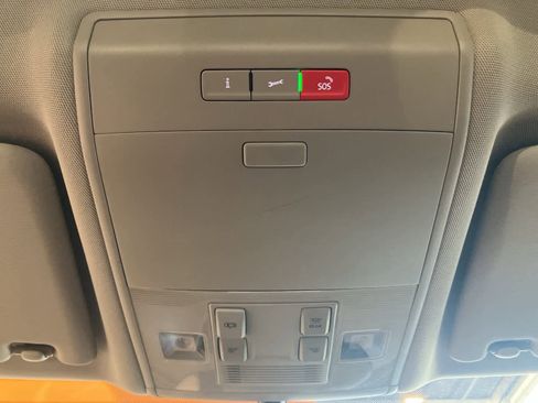 Used 2021 Volkswagen Atlas SE image 21