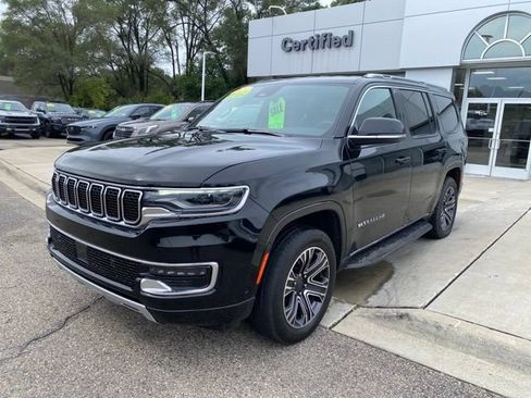 Used 2024 Jeep Wagoneer Series II AWD/4WD image 9