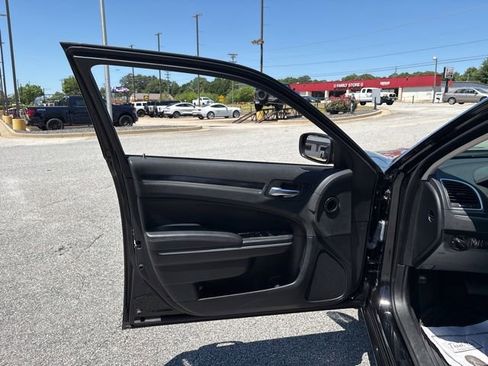 Used 2021 Chrysler 300 Touring w/ Sport Appearance Package RWD image 9