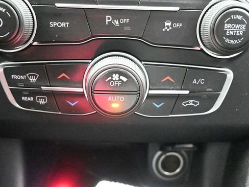 Used 2017 Dodge Charger SXT w/ AWD Plus Group image 18