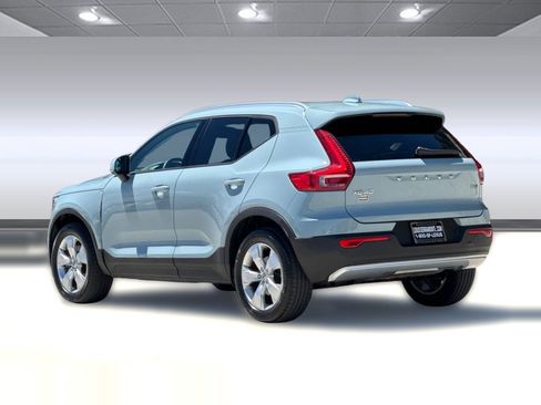 Used 2019 Volvo XC40 T5 Momentum AWD/4WD image 3