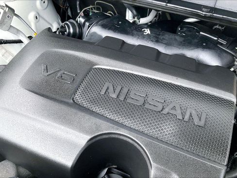 Used 2024 Nissan Pathfinder Platinum image 35